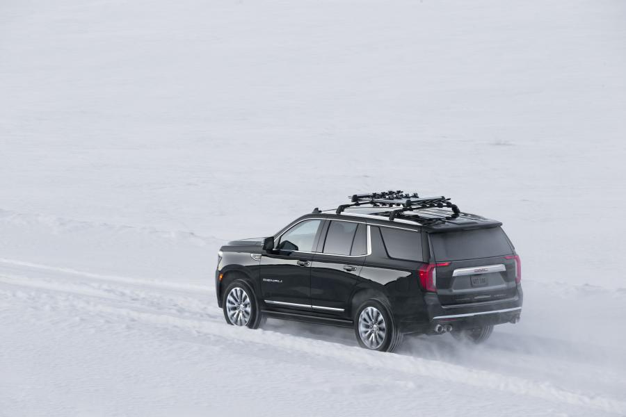  GMC Yukon Denali 2020 года  (фото 24 из 31)